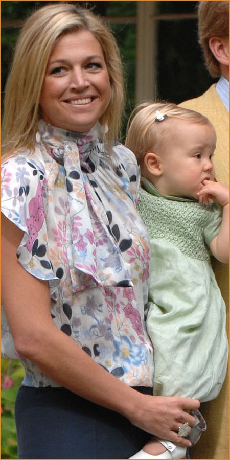 Prinses Ariane 1 jaar en 3 maanden, 11 juli 2008 tijdens de zomerfotosessie
