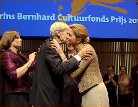Prinses Máxima reikt de Prins Bernhard Cultuurfonds Prijs 2010 uit